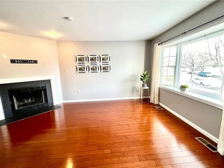 2741 Madison Ave — Photo 5