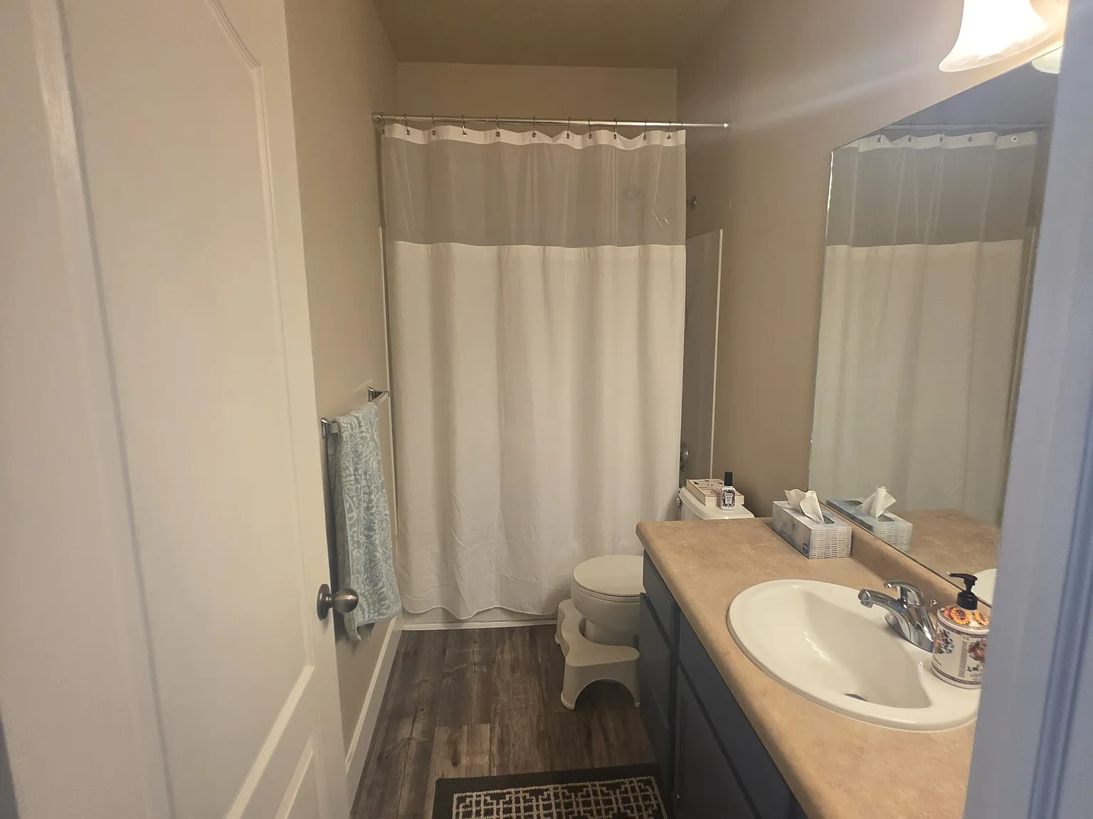 2 bed, 1400 sqft, $1,700 — Photo 4