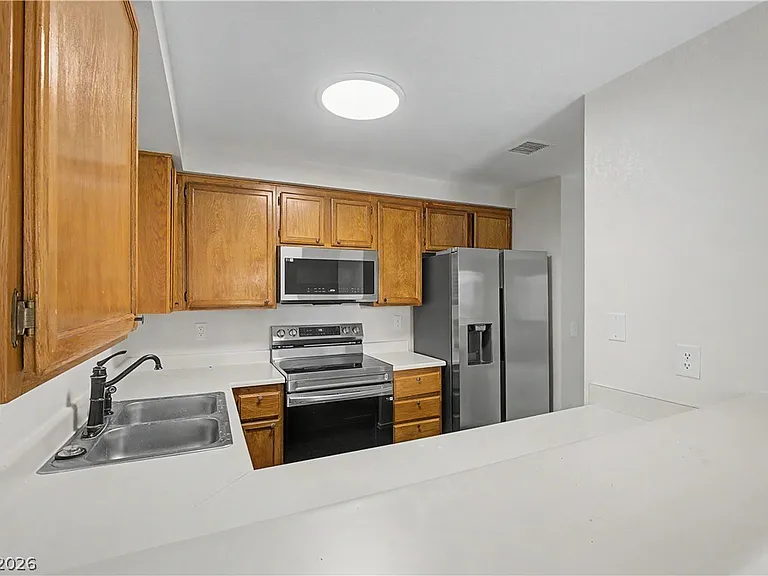 6885 Tamarus St #101 — Photo 16