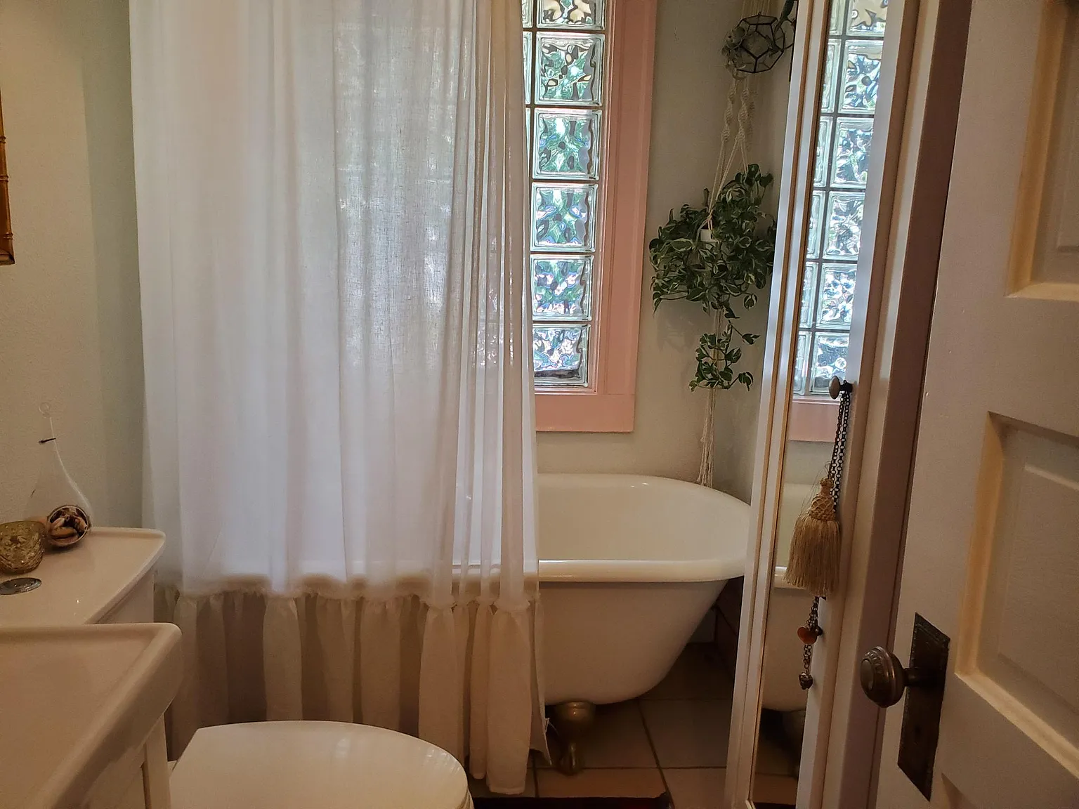 1 bed, 654 sqft, $2,250 — Photo 2