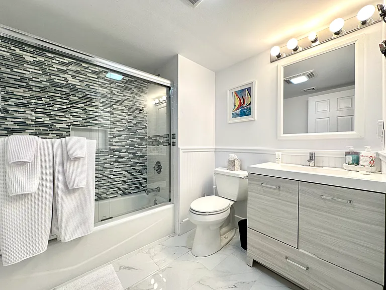 90 Wolcott Ave #1 — Photo 16