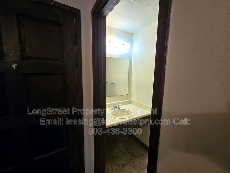 2145 NW Highland Dr #2 — Photo 9