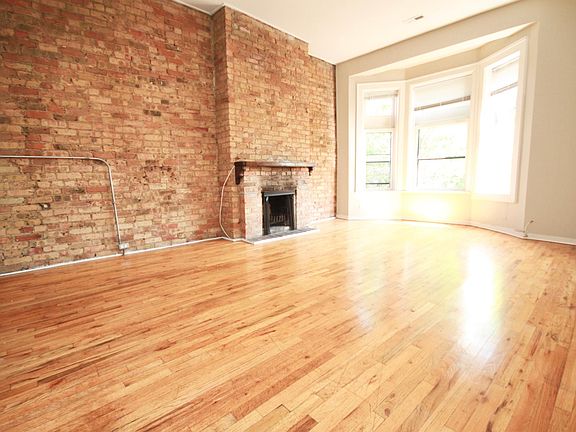 3rd image of 424 W Belden Ave APT 1E