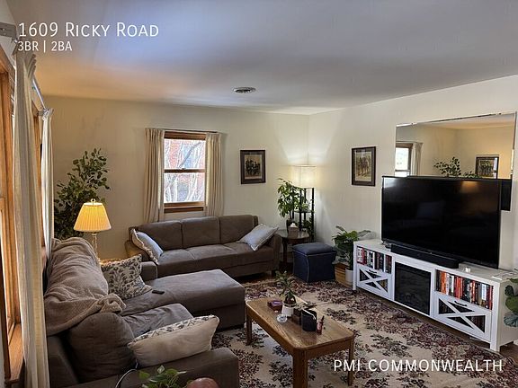3rd image of 1609 Ricky Rd
