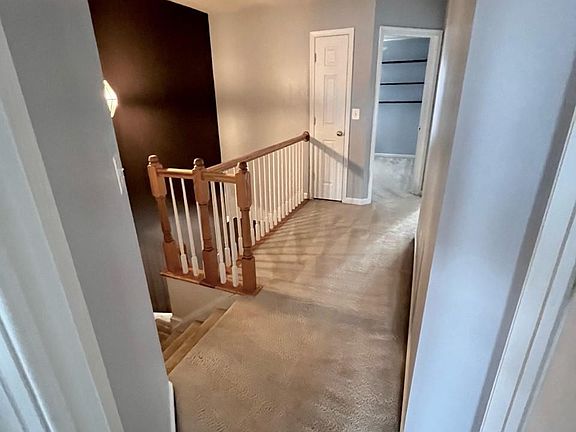 4th image of 109 Breakers Edge Ct