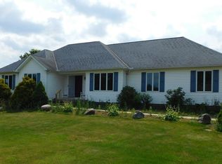 16400 Jug Rd, Burton, OH 44021