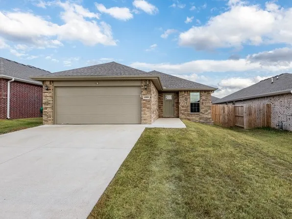 6000 NW Meade St, Bentonville, AR 72713