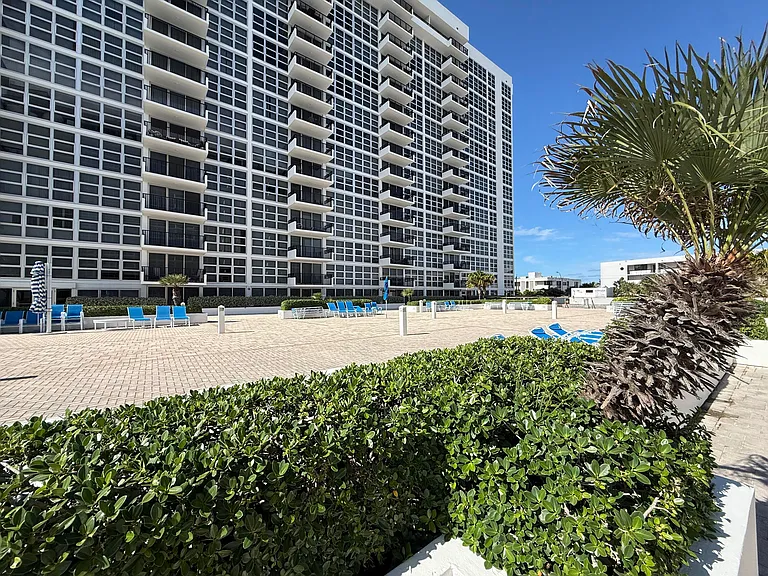 531 N Ocean Blvd #1805 — Photo 46