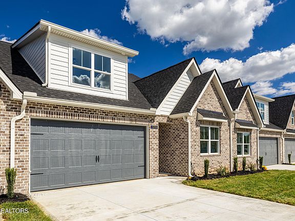 3rd image of 170 River Park Ln