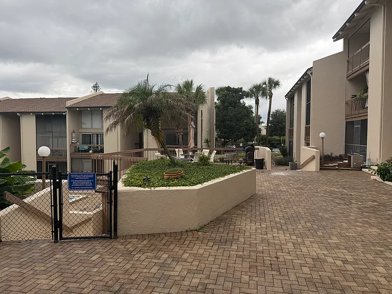 620 Orange Dr #227 — Photo 19