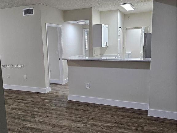 4th image of 2080 W Preserve Way