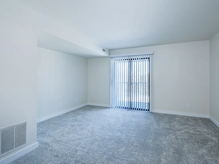 Golfview Apartments — Photo 23