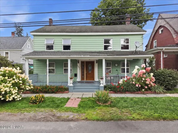 205 Maple Ave, Hawley, PA 18428