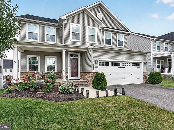 2nd image of 10952 Ginger Ln