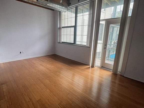 5th image of 940 Monroe Ave NW Unit 230