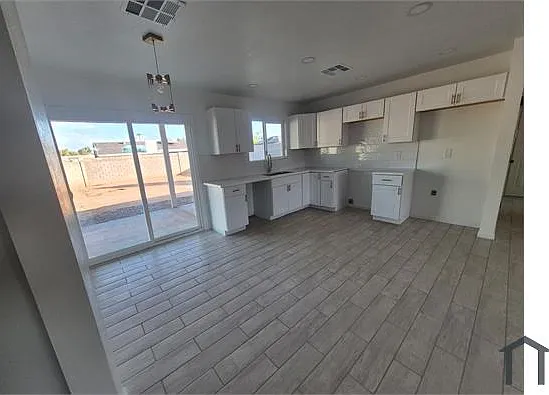 3310 E Angela Dr