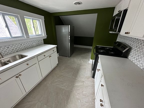 2nd image of 22 Sumner Park Unit 3