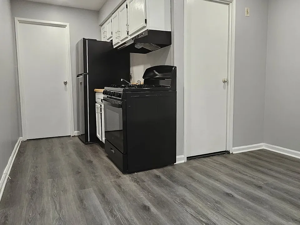 26 Library St #2I