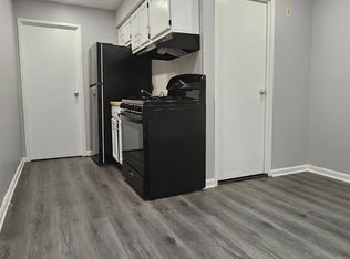 26 Library St #2I, Williamstown, NJ 08094