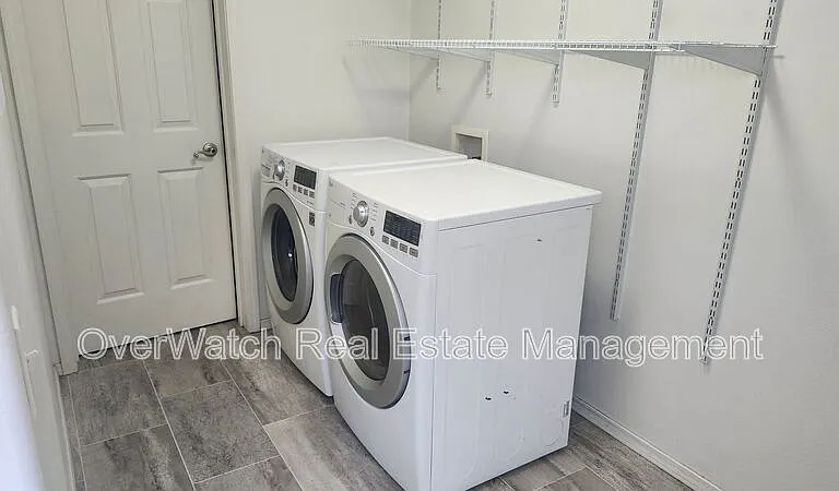 1028 E 8th Ave — Photo 23