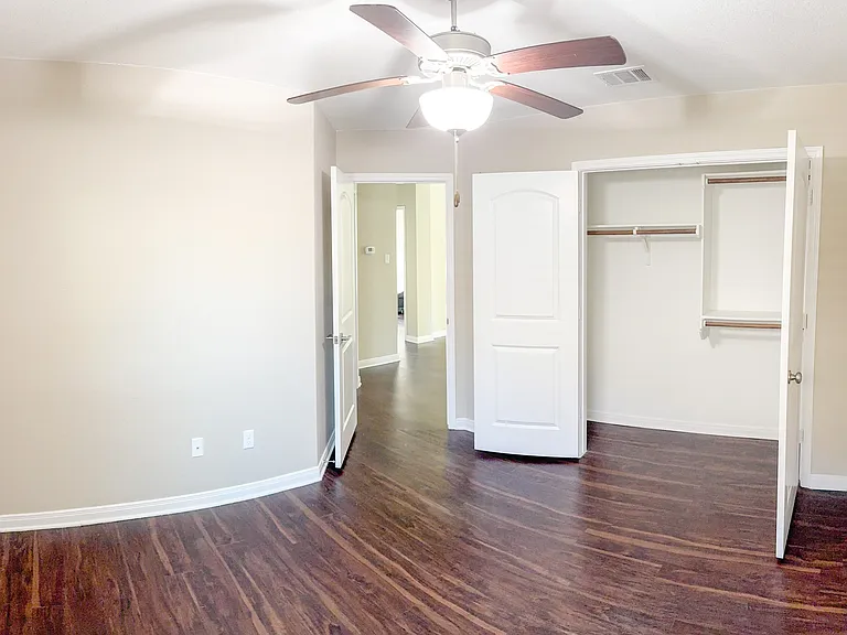 3407 Castleton Dr — Photo 22
