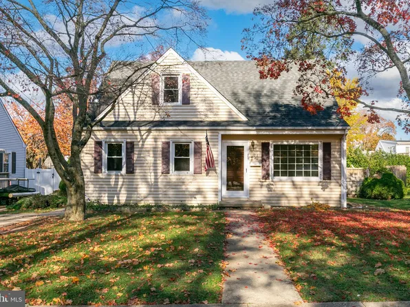 31 Front St, Mount Holly, NJ 08060
