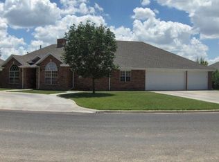 2001 Zuni Trl, Dalhart, TX 79022