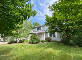 340 Perry Ct, Zumbrota, MN 55992