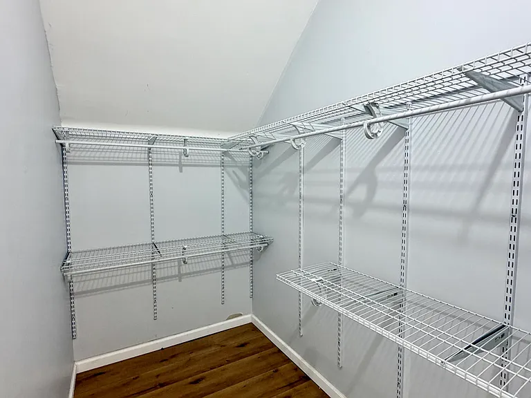 6048 Garrett St — Photo 36