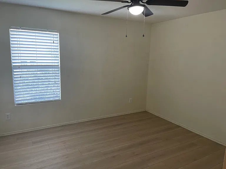 1421 Puerto Lago Dr — Photo 28