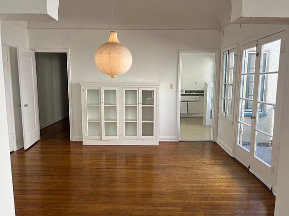 5th image of 741 S Mansfield Ave APT 3