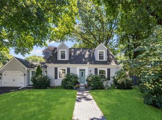2 Birch Rd, Lincoln, RI 02865