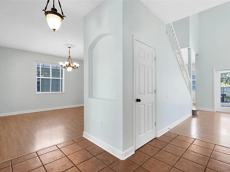 3813 Goldenglow Dr — Photo 3