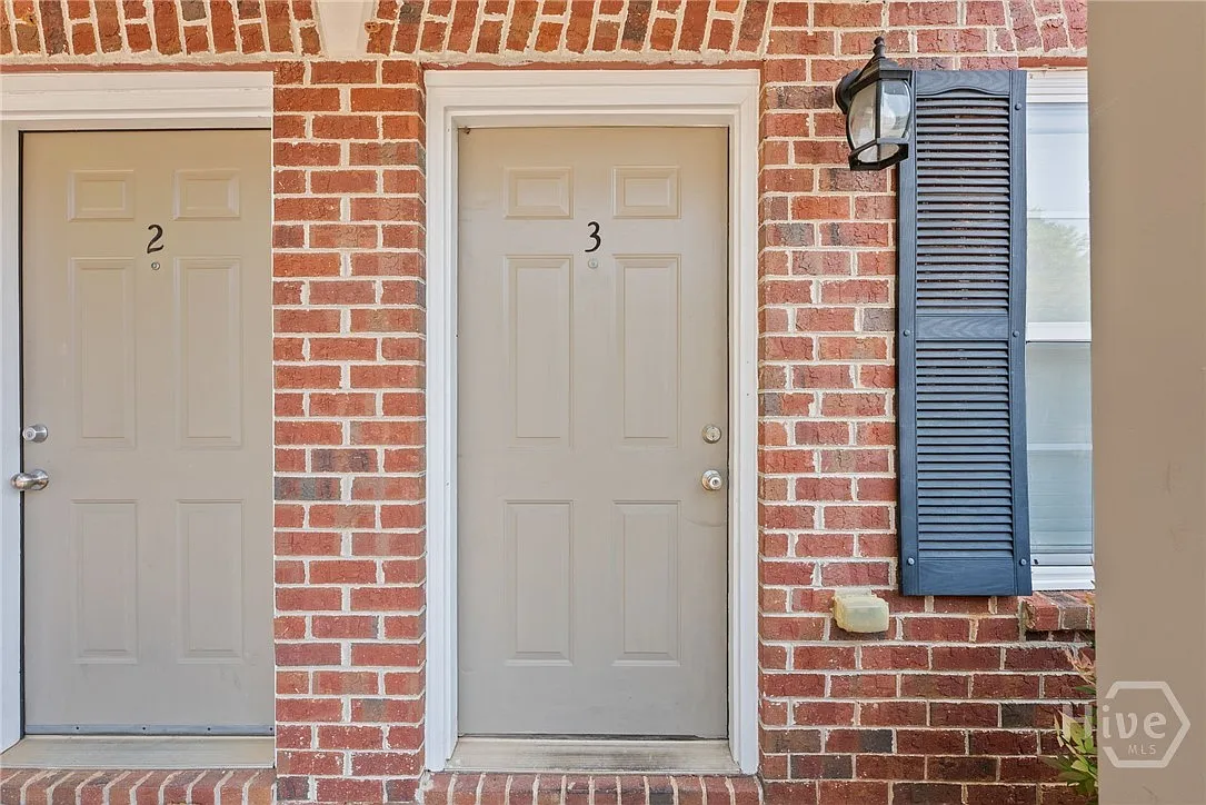 2 bed, 2.5 bath, 1184 sqft, $1,500 — Photo 2
