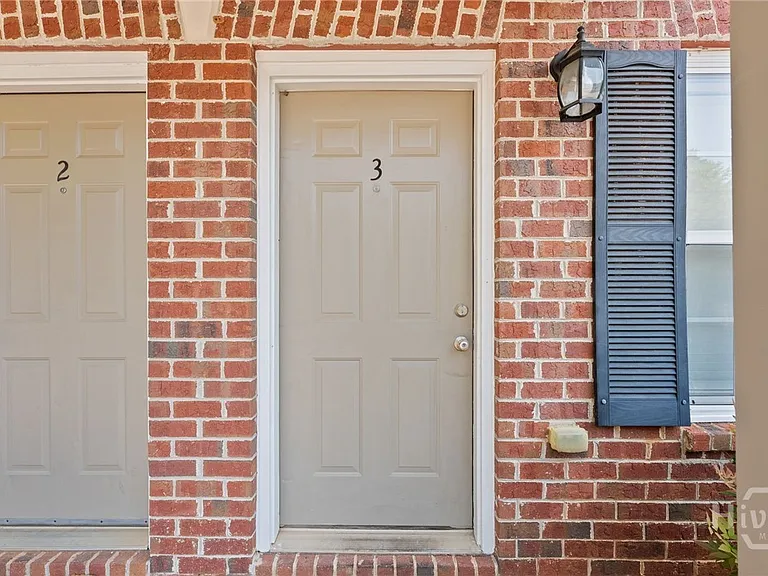 460 Barnett Shoals Rd #E-3 — Photo 2
