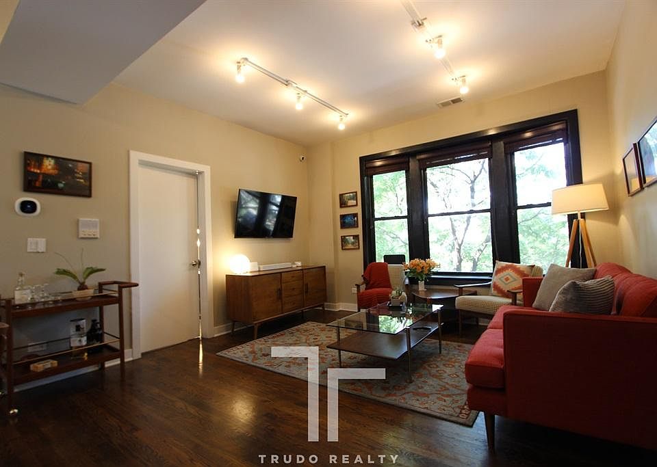 1st image of 4055 N Wolcott Ave #8