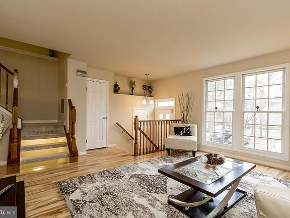 4th image of 731 Herndon Woods Ct