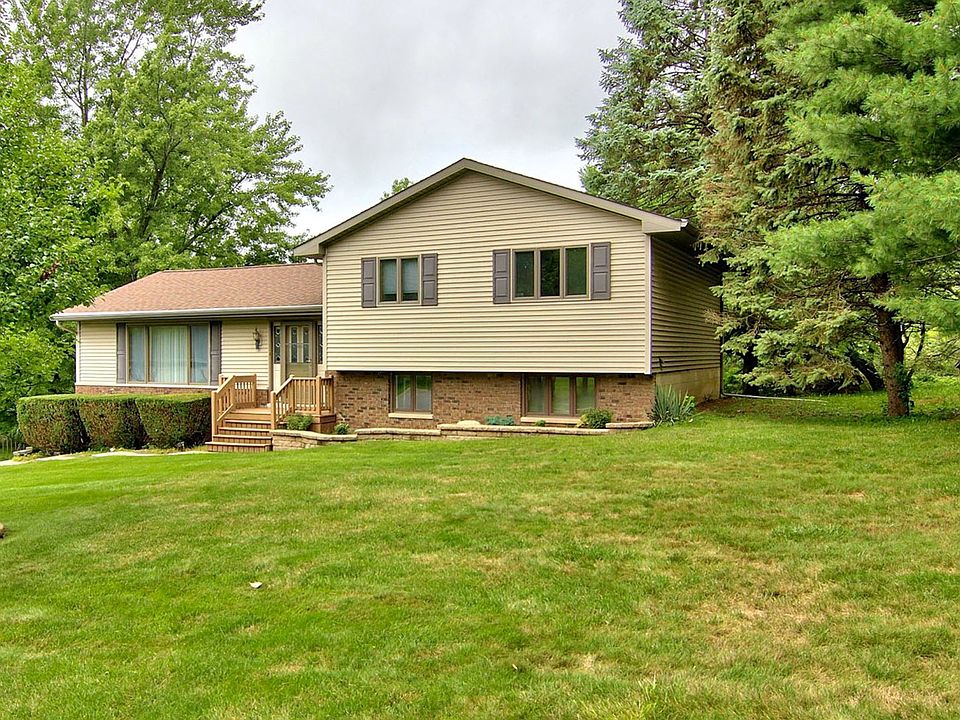 1st image of 8840 Lantern Dr