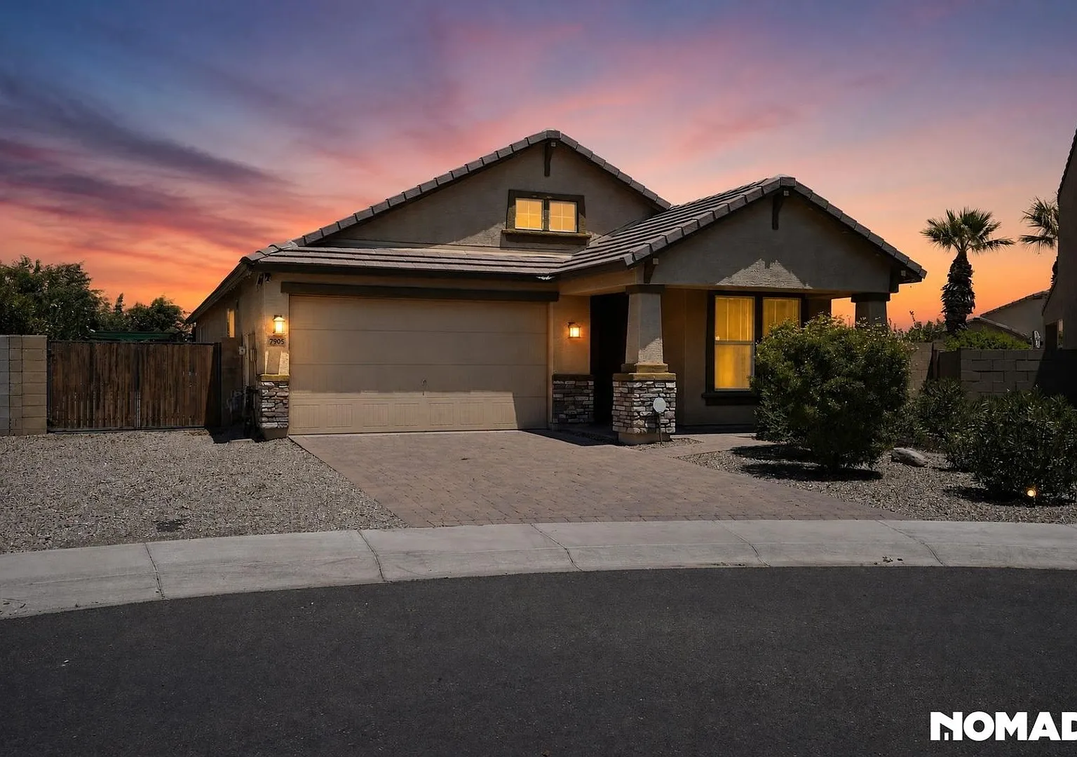 3BR house with Office , huge backyard ,community pool & close to major retailers — Photo 1