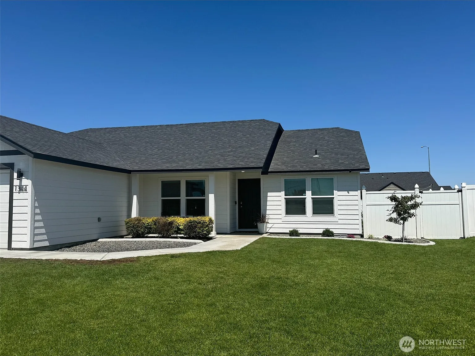 1344 E Deborah Street photo 1