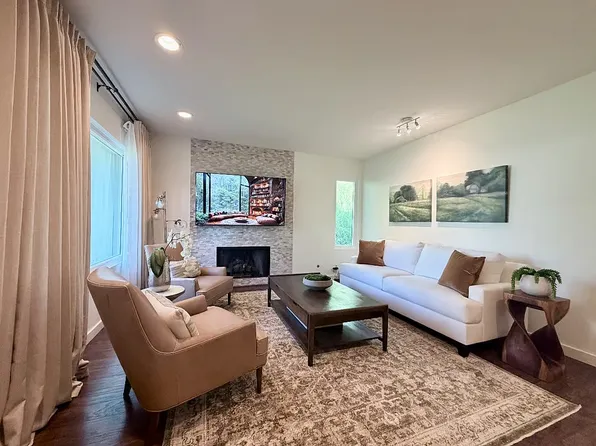 177 N Singingwood St, Orange, CA 92869