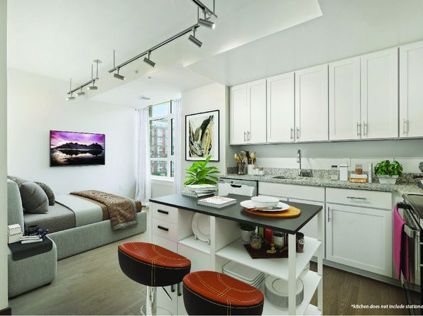 881 3rd St NW APT 304