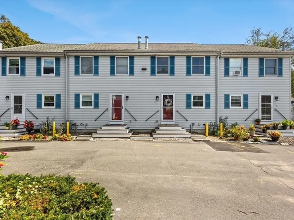 16 East St APT 2, Mansfield, MA 02048