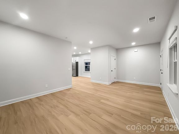 3rd image of 1566 7th Avenue Dr