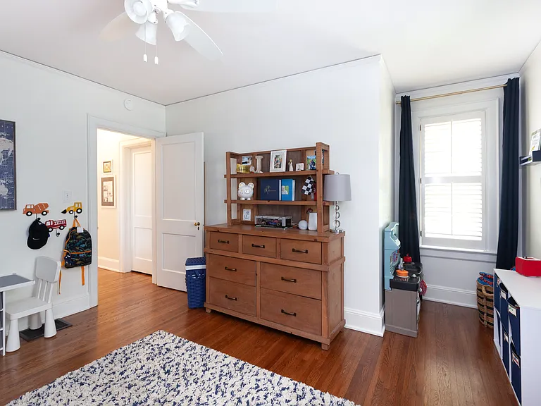 2319 Bay St — Photo 16