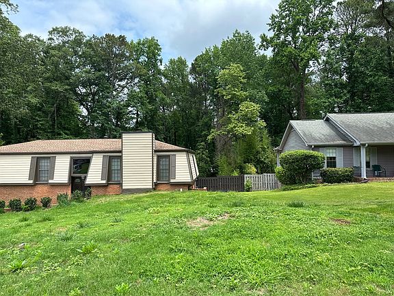 2nd image of 141 Lafayette Dr