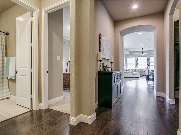 4th image of 1812 Brown Stone Dr