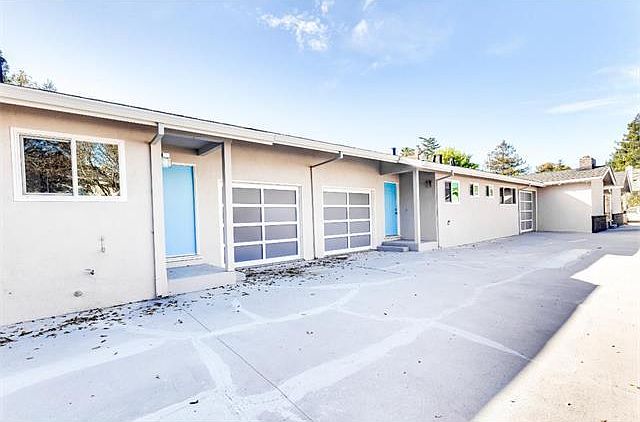 1 car garage and additional Parking spot 3 units all seperat