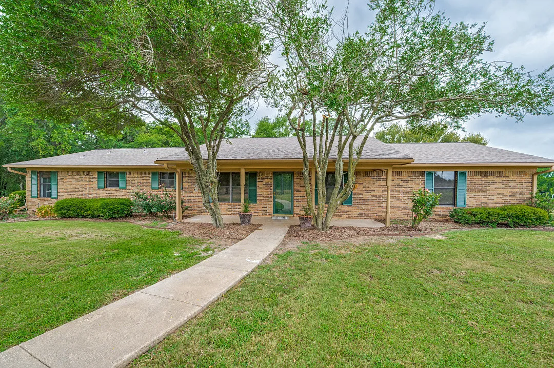 8207 Massey Rd — Photo 1