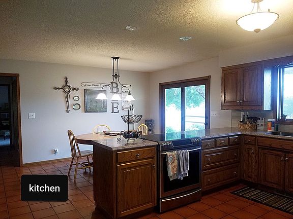 4th image of 2515 Park Place Dr